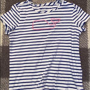 Vineyard vines t shirt